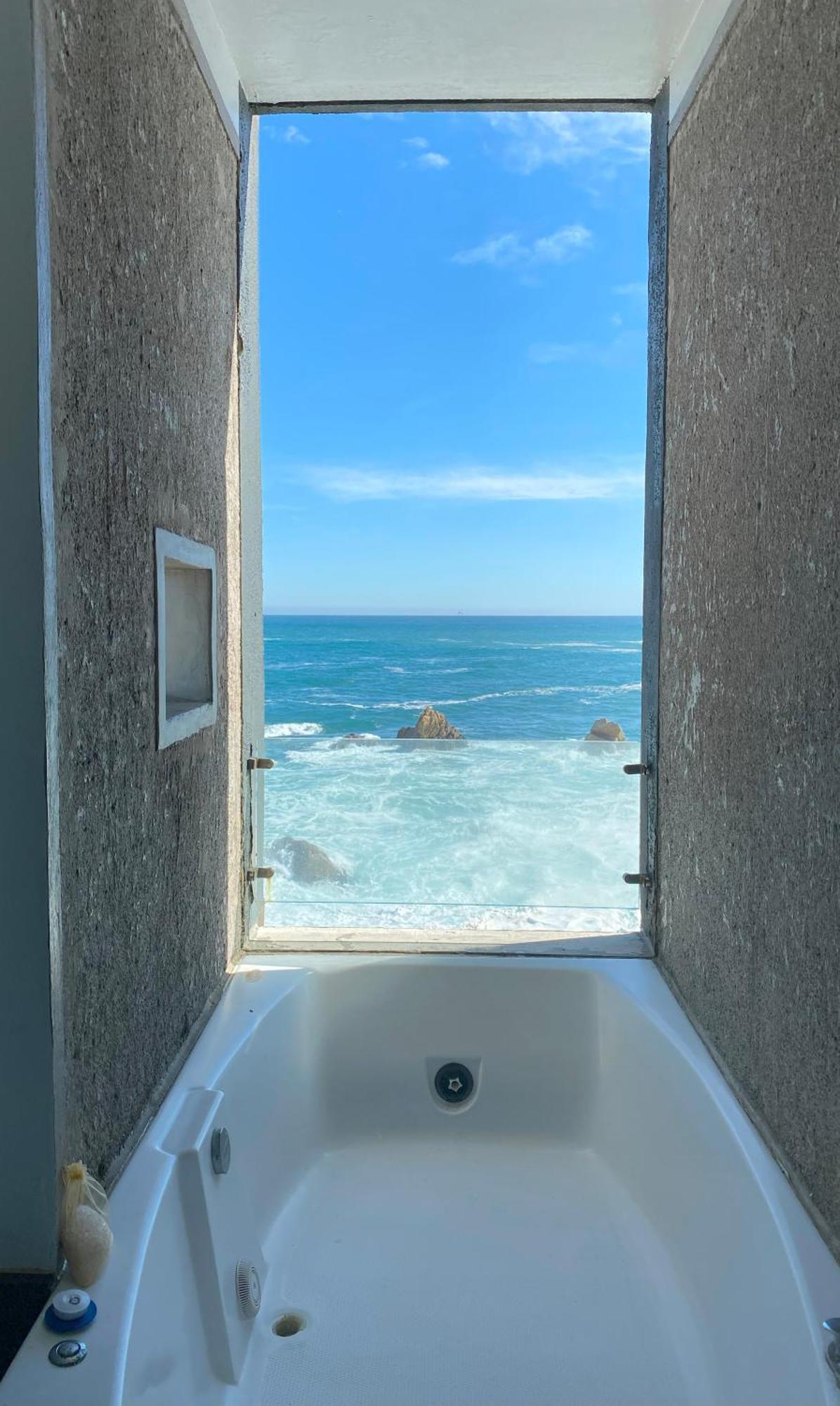 Radisson Blu Acqua Hotel & Spa Concón Exterior foto View from the window of the lighthouse
