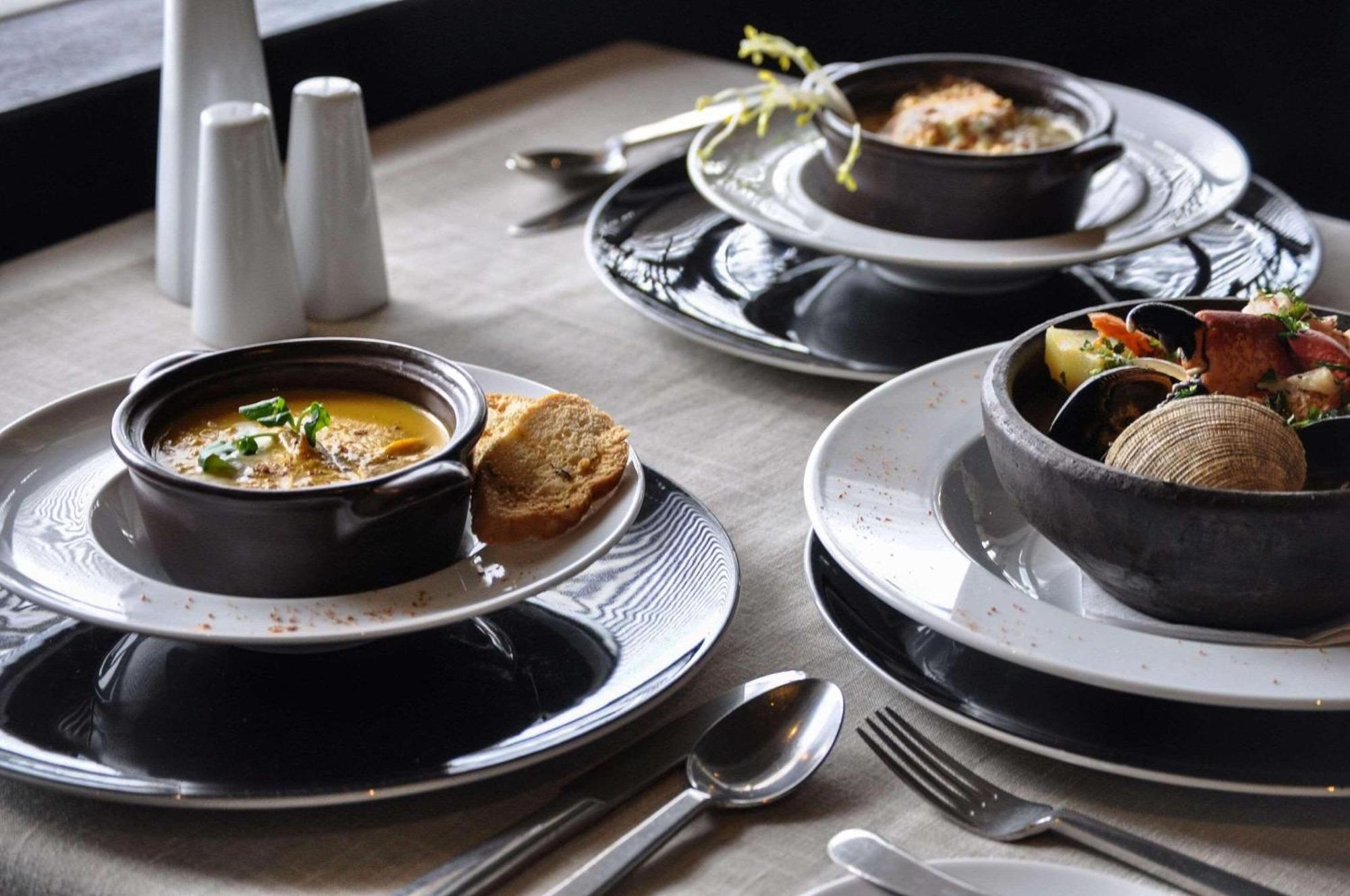 Radisson Blu Acqua Hotel & Spa Concón Exterior foto A selection of Villeroy & Boch tableware