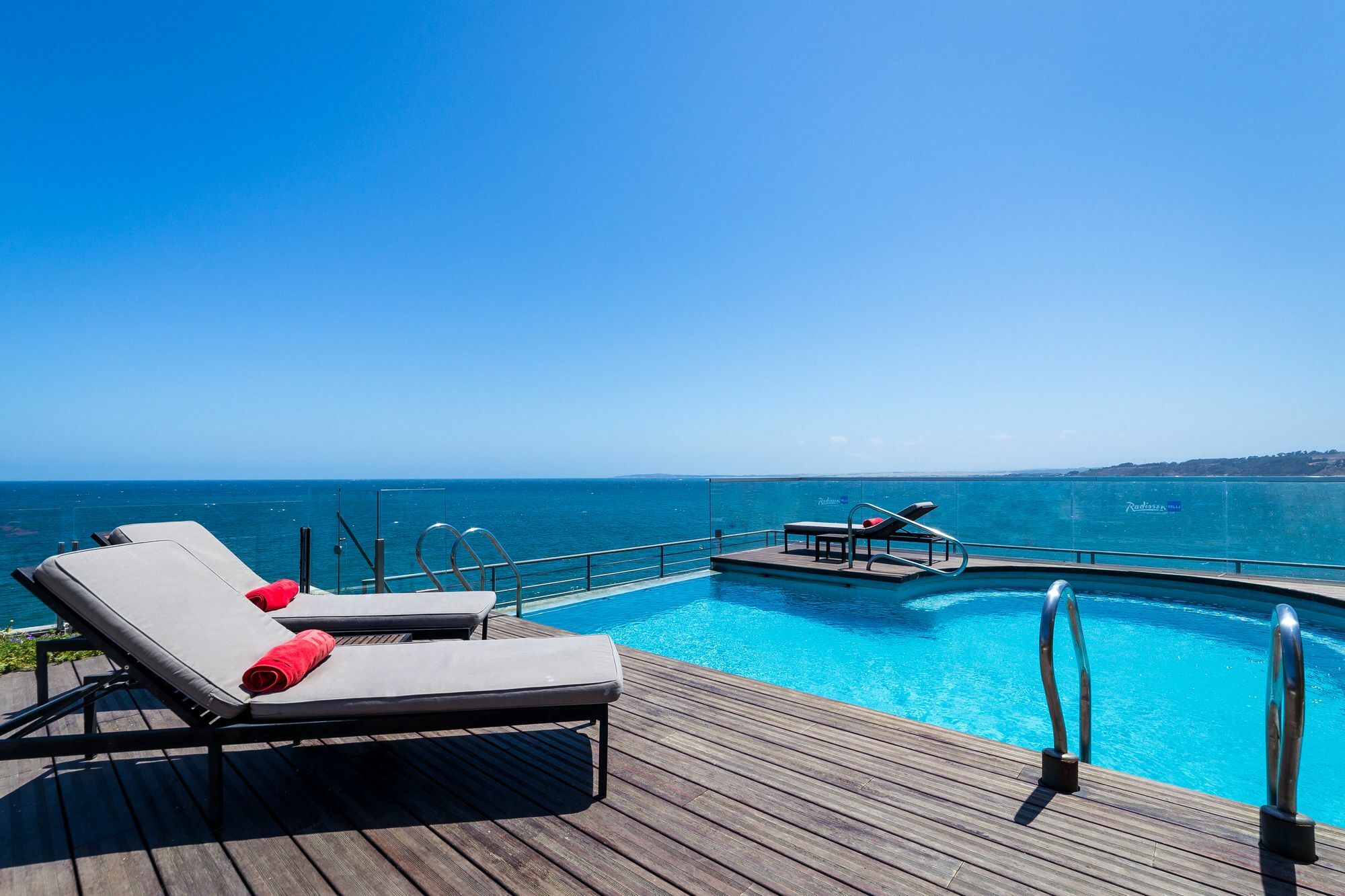 Radisson Blu Acqua Hotel & Spa Concón Exterior foto The pool at the Cape of Good Hope Hotel