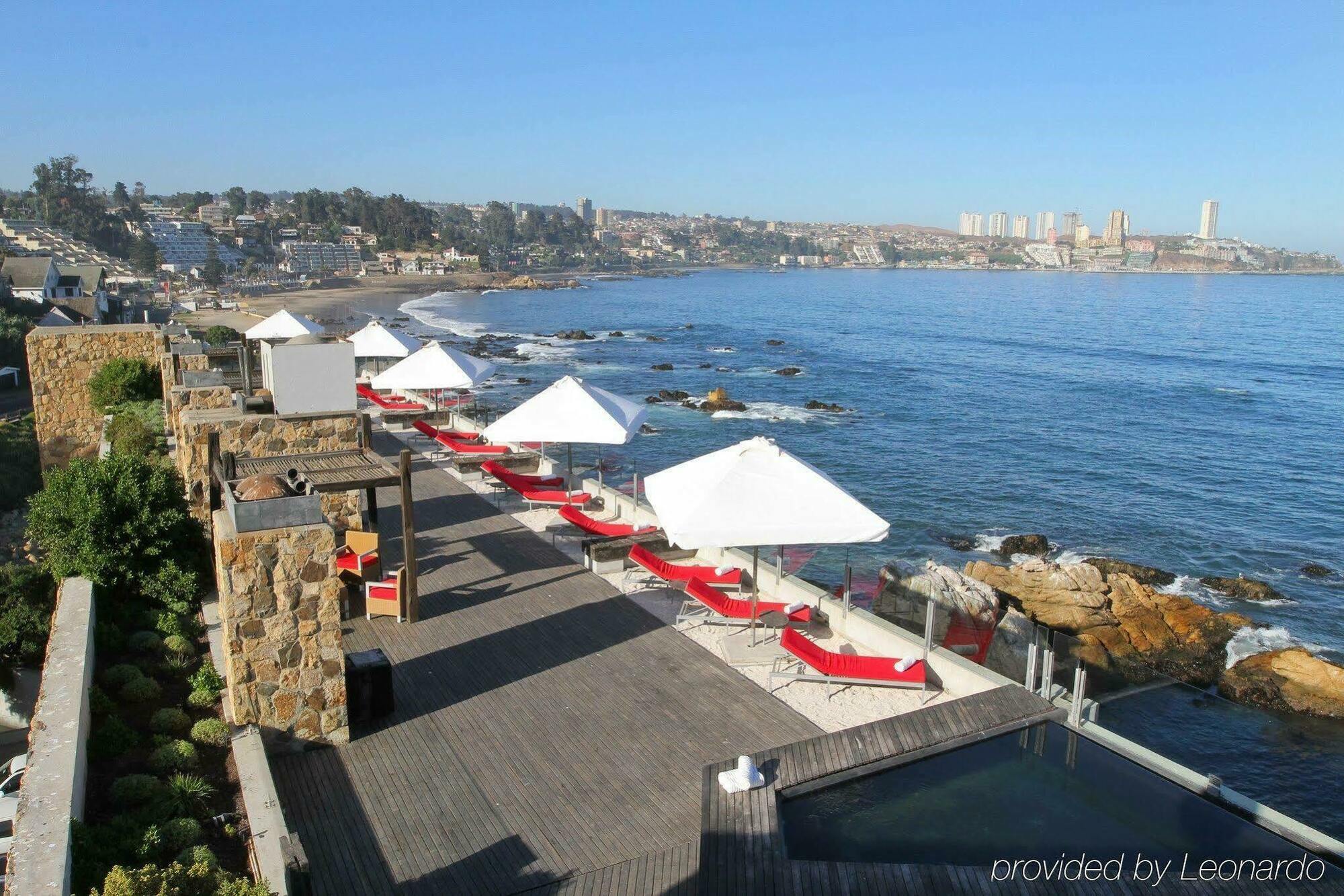 Radisson Blu Acqua Hotel & Spa Concón Exterior foto View of the beach from the hotel